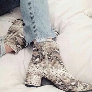 Zara Snakeskin Zip Up Block Heel Ankle Boots